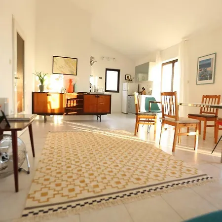 Anica Apartment *
